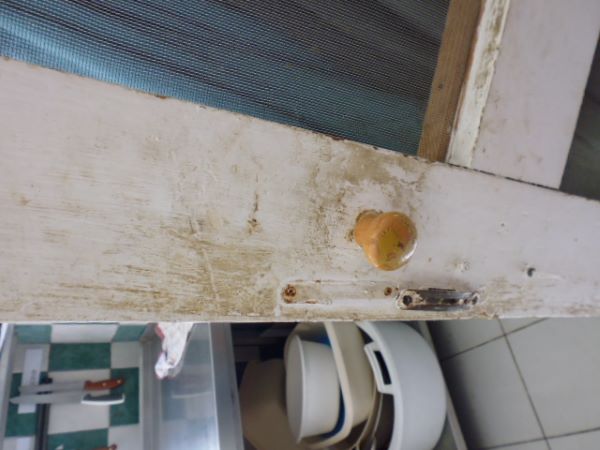fotografie - nedostatky v kuchyni tábor na Jihlavsku