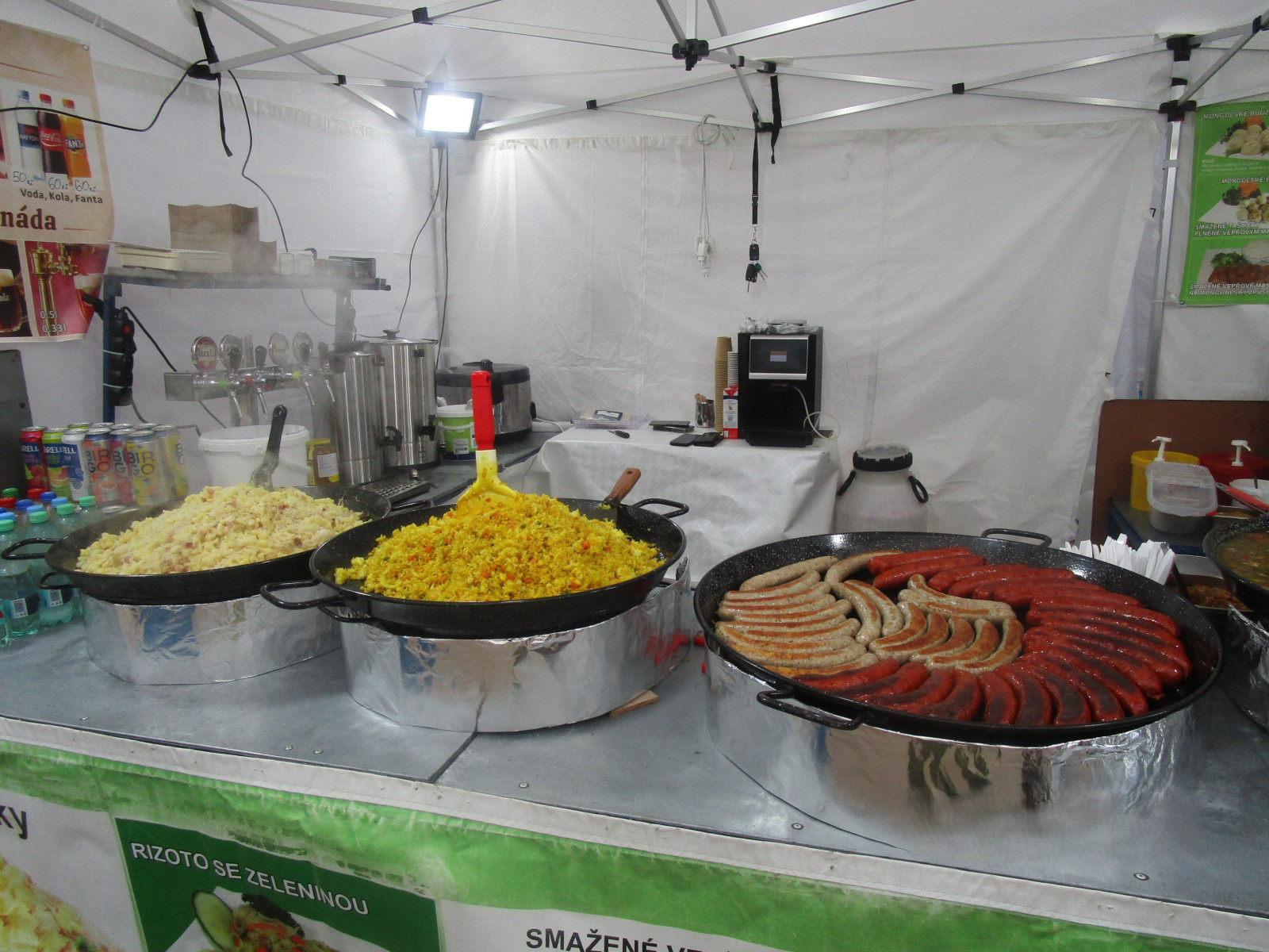 snímek nabídka pokrmů, SP biatlon 2026